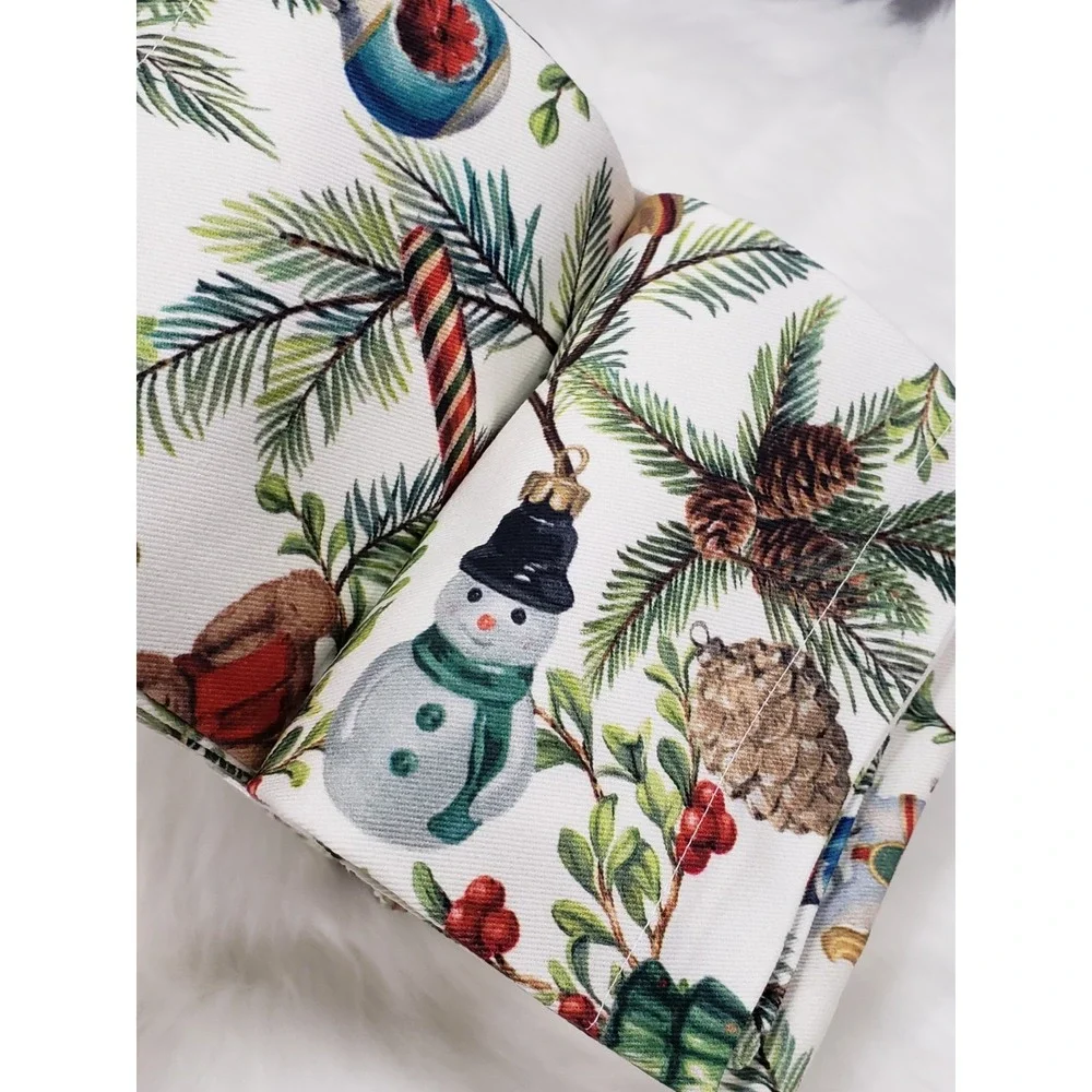 NEW Set Of 4 POTTERY BARN NOSTALGIC CHRISTMAS ICONS COTTON TWILL NAPKINS #3